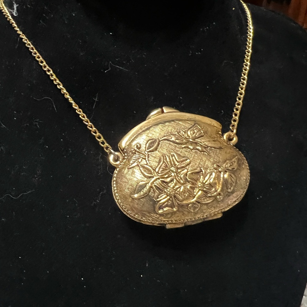 Excellent Corday vintage purse compact perfume necklace